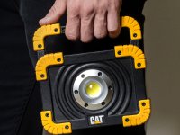 Lampada da cantiere ricaricabile CAT CT3530EU funzione Powerbank, 1100 lumen