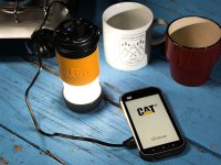 Lampada estendibile CAT utility light ricaricabile con base magnetica, 225 lumen