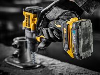 Kit Trapano avvitatore a percussione DeWalt DCD805 con 2 batterie 1,7Ah Powerstack