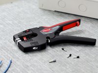 Utensile multifunzione Knipex NexStrip per taglio, spelatura e crimpatura