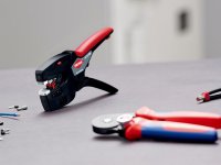 Utensile multifunzione Knipex NexStrip per taglio, spelatura e crimpatura