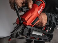 Groppinatrice a batteria Milwaukee M18 Fuel FN 15GA, groppini 32-63mm