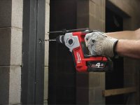 Tassellatore compatto SDS Milwaukee M18 BH-402C in Kit con 2 batterie