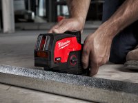 Livella laser Milwaukee M12 CLLP a 2 linee con piombo, raggio verde