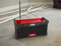 Radio da cantiere a batteria/corrente Milwaukee M18 sintonizzatore DAB+ e FM
