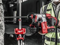 Tassellatore Milwaukee M18 Fuel BLHX SDS-Plus con 2 batterie, valigetta e 95 accessori