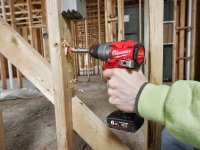 Trapano avvitatore Milwaukee M12 Fuel FDD2 con 2 batterie, caricabatterie e valigetta