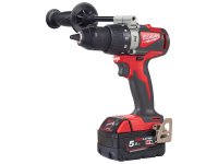 Trapano con percussione Milwaukee M18 BLPD2 con 2 batterie, caricabatterie e valigetta