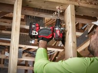 Trapano con percussione Milwaukee M18 BLPD2 con 2 batterie, caricabatterie e valigetta