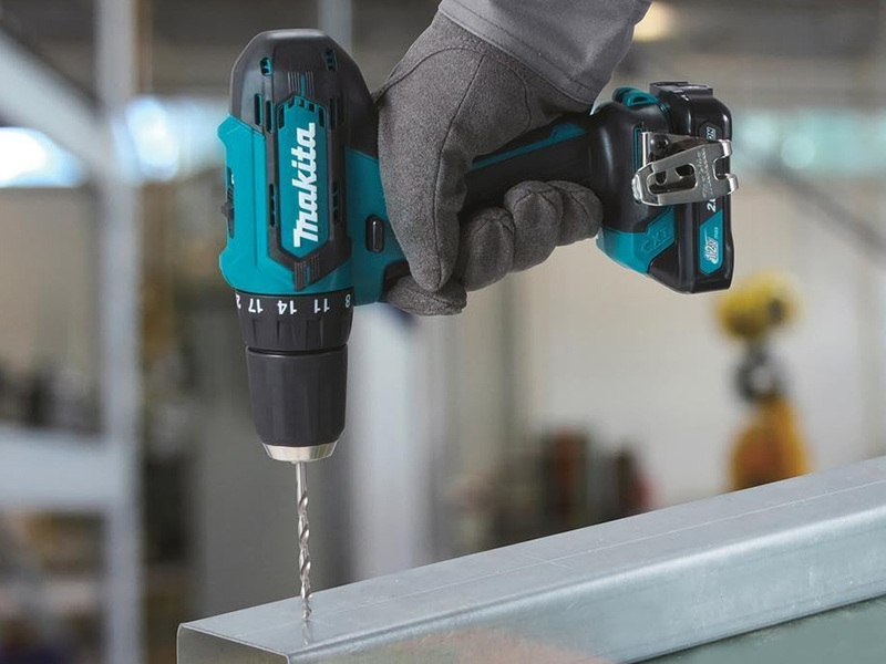 Utilizzo trapano avvitatore Makita HP333D