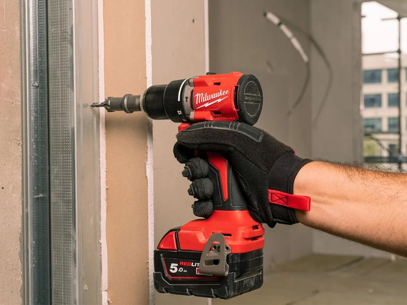 Utilizzo trapano avvitatore Milwaukee M18 BLPDRC